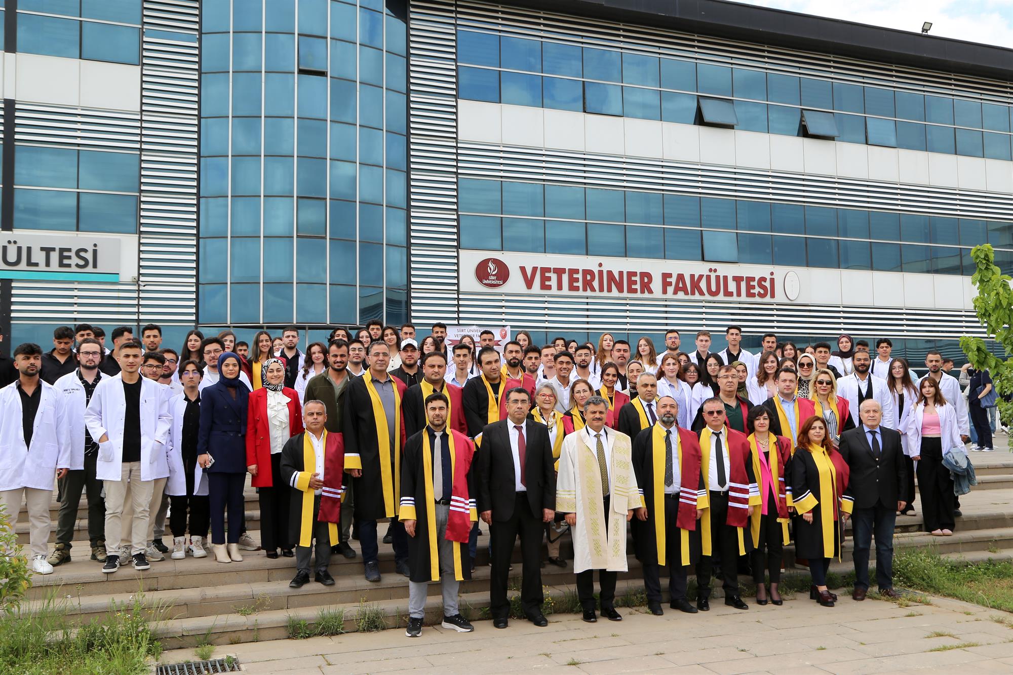 Beyaz Önlüklerini Giyen Geleceğin Veterinerleri Mesleğe İlk Adımı Attı